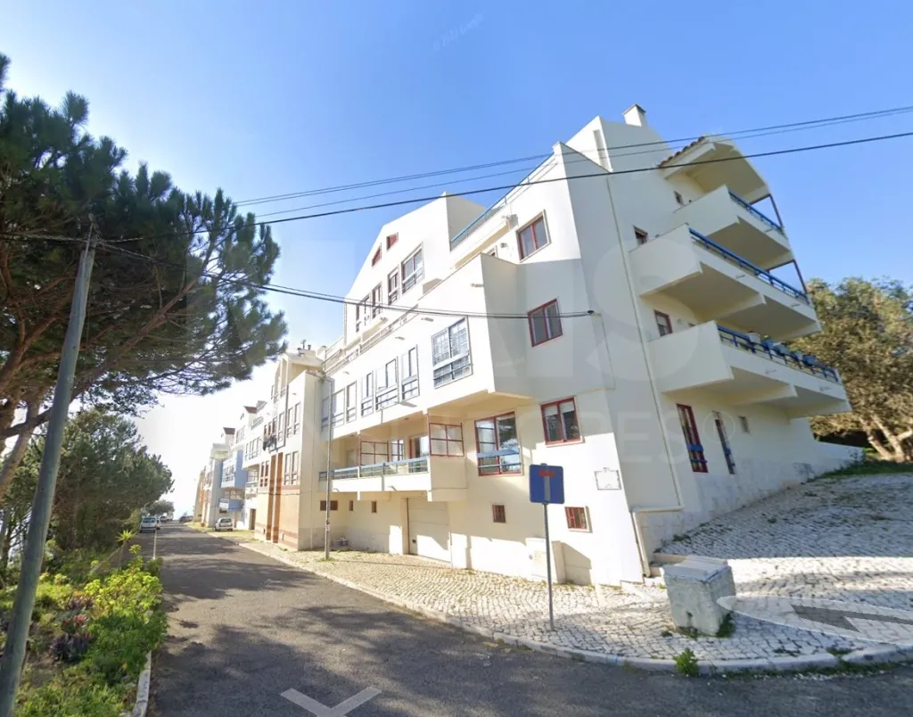 T1 400 meters from Magoito beach with parking