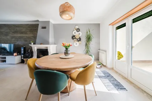 Moradia T4 c/ Logradouro, Garagem e Vista Mar!
