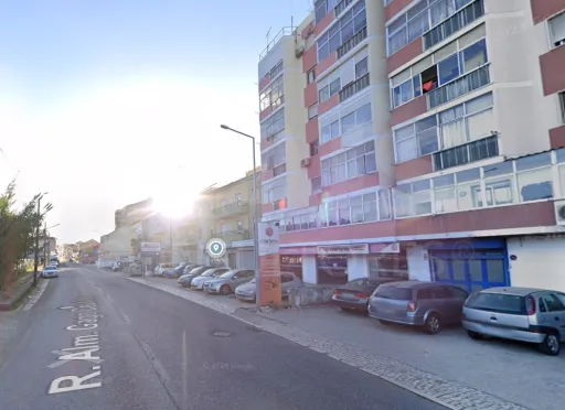 Store in Póvoa de Santo Adrião - Prime location