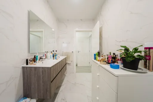 Moradia T3 Térrea Moderna em terreno c/ 2.610m2