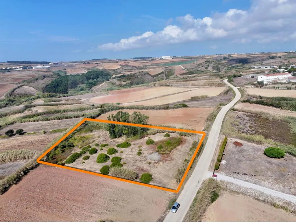 Terreno rústico com 5.840 m² a 3 km da Praia da Areia Branca