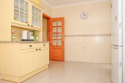 Moradia T2+1, em Sapataria, Sobral de Monte Agraço