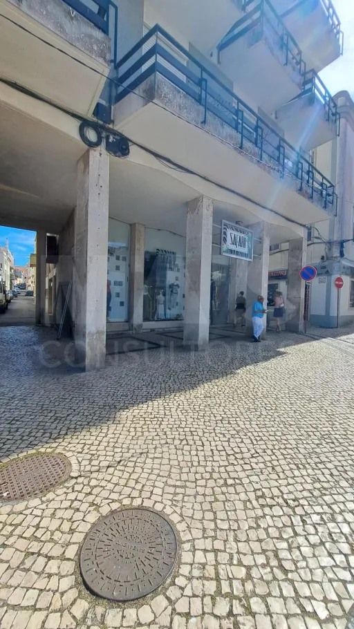 Prédio em Peniche | Investimento com rendimento e potencial de valorização