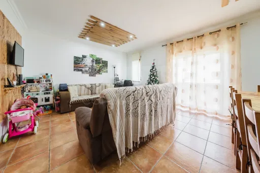 Apartamento T3 C/ Varandas e Garagem, Bombarral