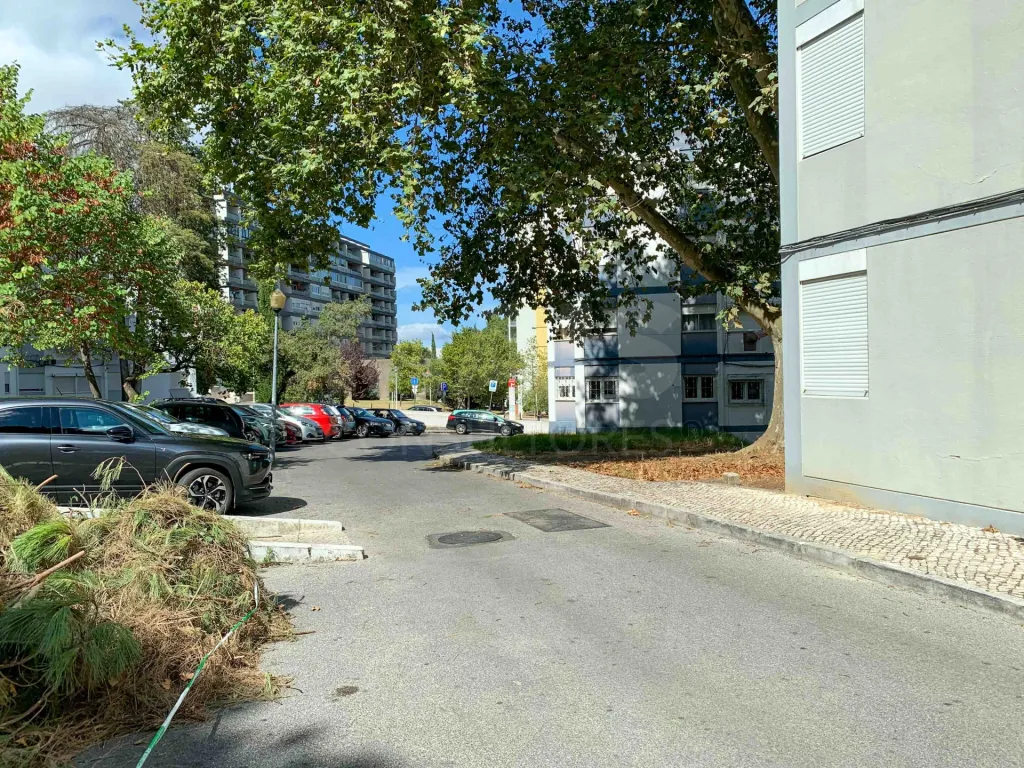 Apartamento T2 nos Olivais – Localização Imbatível!