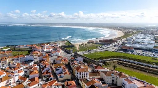 INVESTIMENTO: Prédio com projeto aprovado para 8 Apartamentos