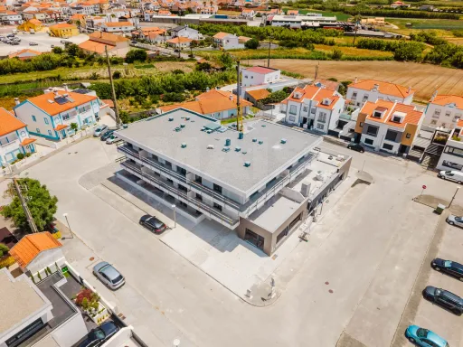 Fração M | apartamento T2 com Varanda e Garagem em Ferrel