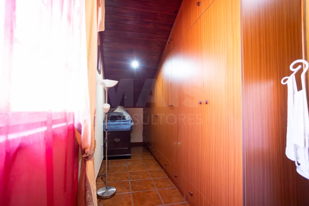 Moradia T3 isolada com Garagem na Branca