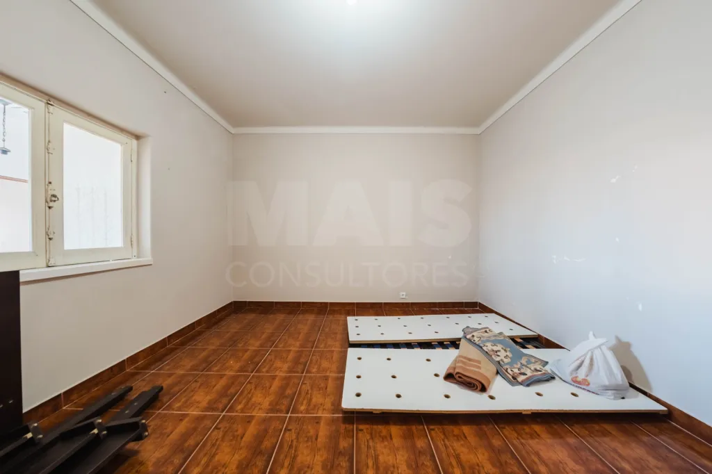 3-bedroom house with a backyard in a quiet neighborhood