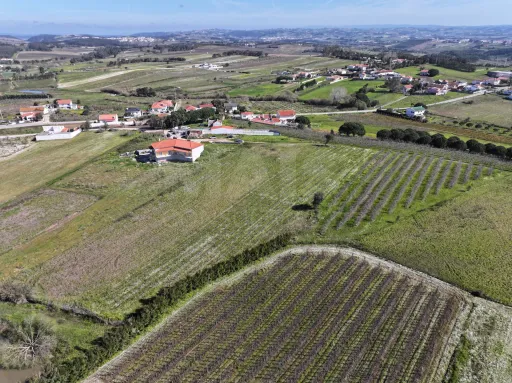 Terreno c/ Projecto & Alvará de Construção até 2028!