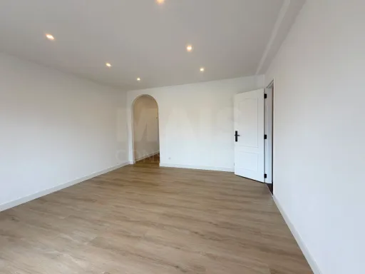 Apartamento T2 remodelado em Peniche