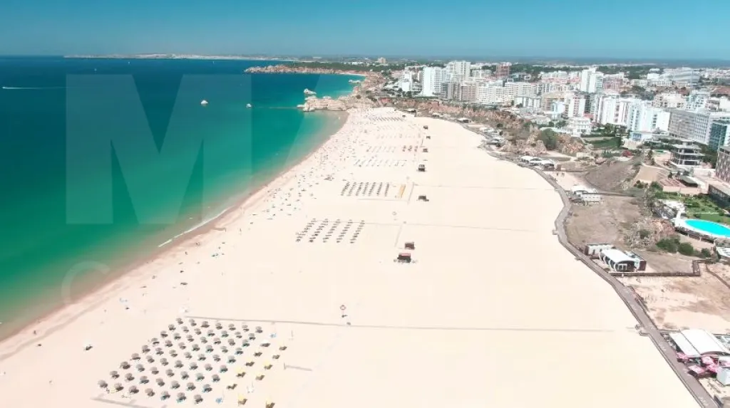 Apartamento T2 com Estacionamento | Próximo da Praia da Rocha – Encosta da Marina  - Portimão