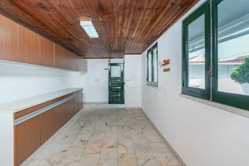 Moradia T3 com espaço exterior no centro de Salvaterra de Magos