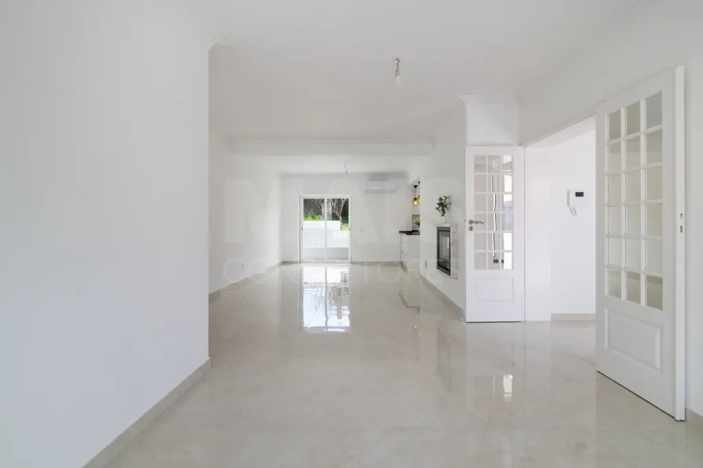 Moradia Isolada T4 Renovada — Abuxarda / Alvide, Cascais