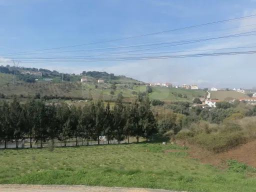 Rustic land with urban plot 5 km from the center of Vila Franca de Xira