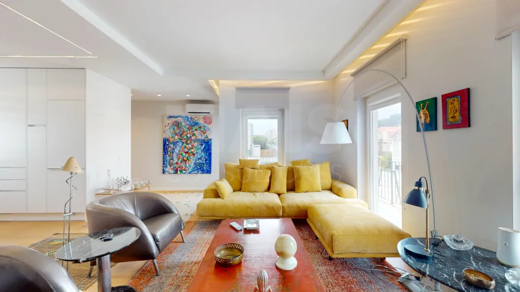 T2 com Terraço e Vista Rio na Trafaria – Totalmente Mobilado e Pronto a Habitar ou Rentabilizar!