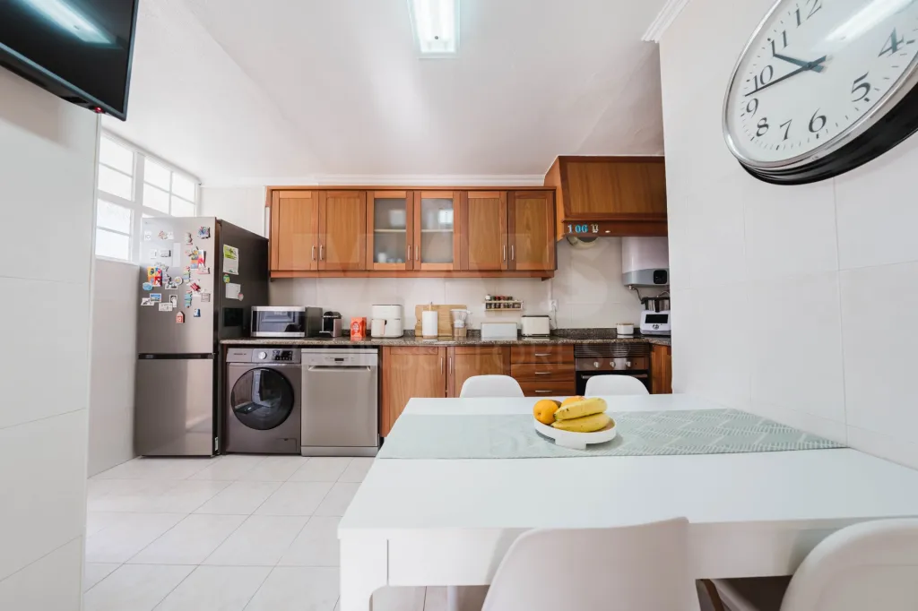 Apartamento T2 Renovado Com Vista Mar Em Peniche