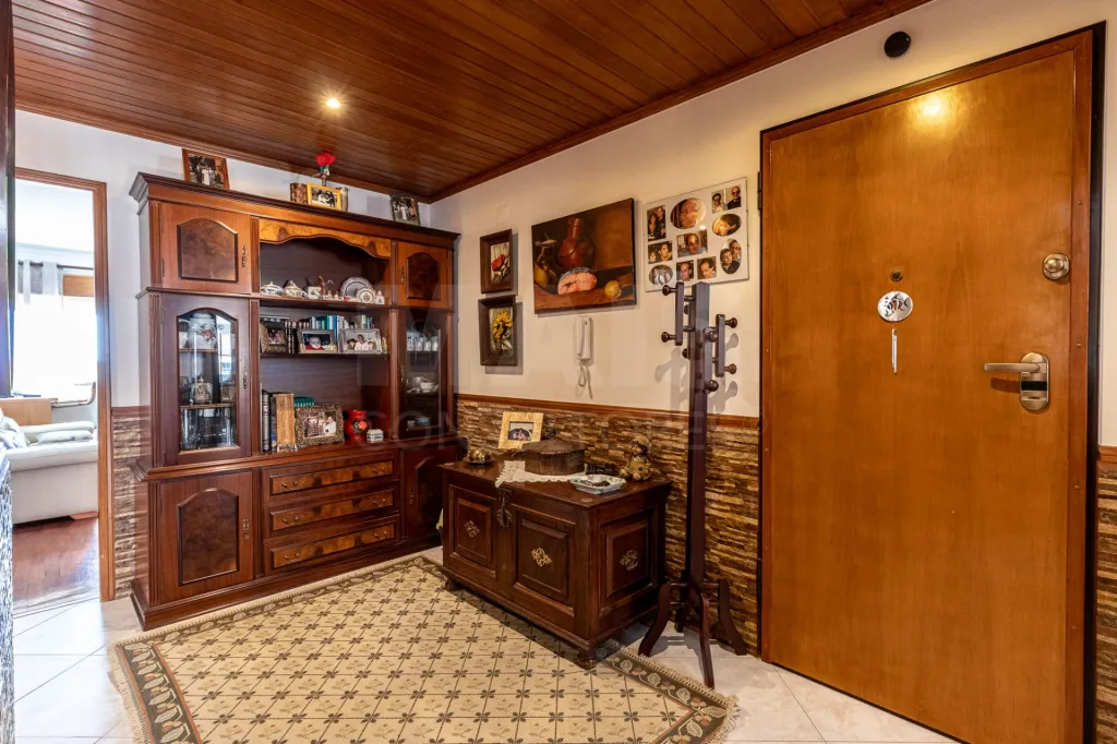 Apartamento T2 Av. de Fitares - Rinchoa - Rio de Mouro -Sintra