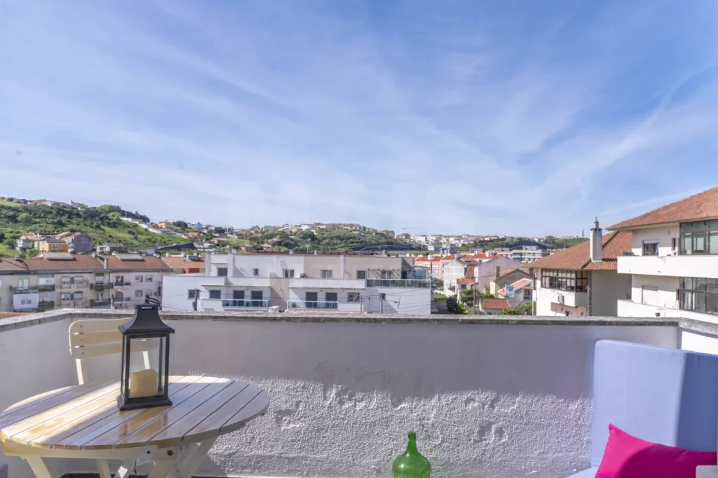 Moradia T5, com garagem e espaço exterior, Caneças