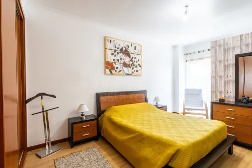 Apartamento T2 com garagem