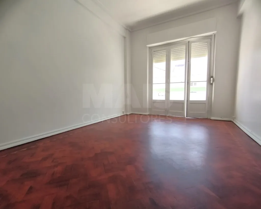 Apartamento T1 Campo de Ourique