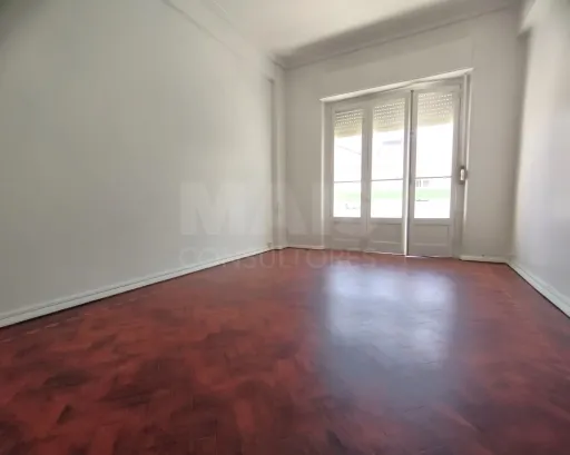 Apartamento T1 Campo de Ourique