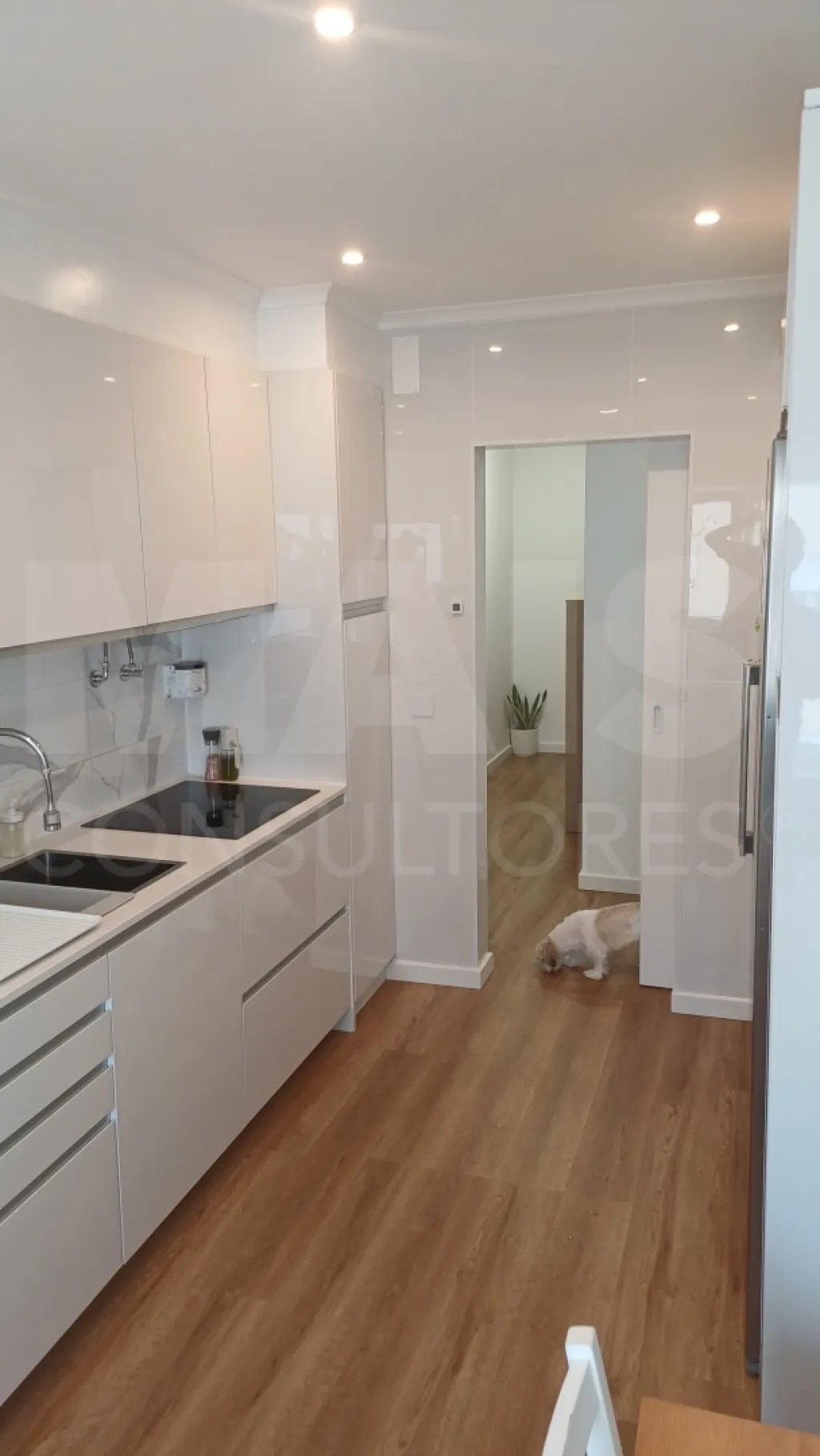 Apartamento T2 Remodelado no Centro do Cadaval