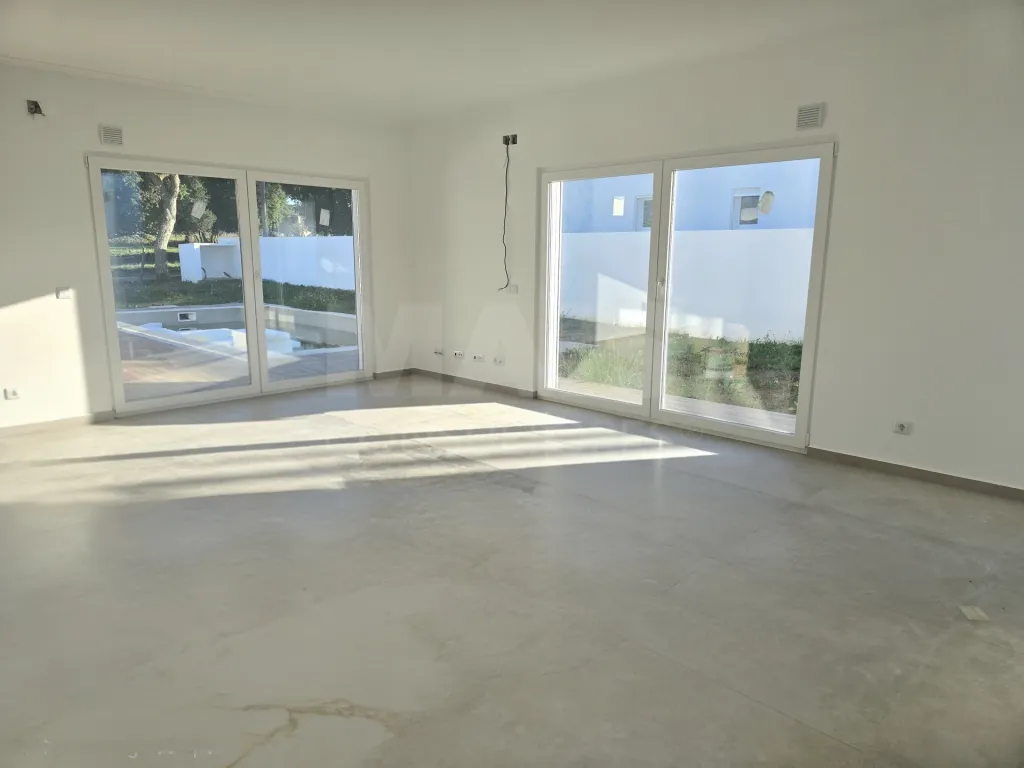 Moradia nova com piscina | Caldas da Rainha