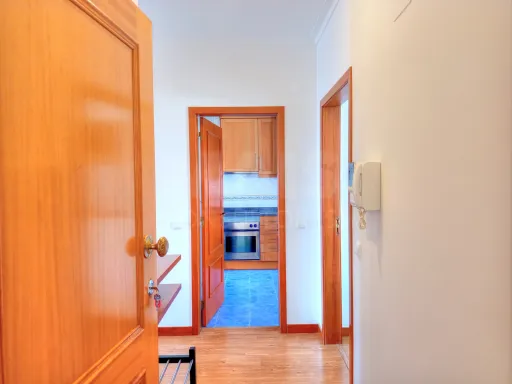 Apartamento T2 com Vista Mar e Garagem!