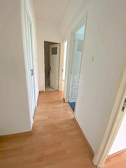 T1 Dafundo with balcony Riverside area