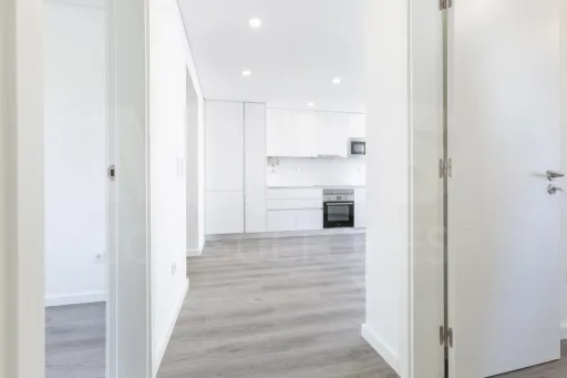 Apartamento T2 totalmente remodelado, Parque das Nações