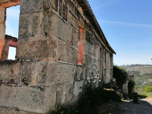 Terreno para Construção em concelho de Tondela com área de 445,5 m2