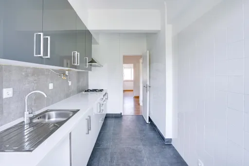 T2 Remodelado na Ramada | 3 Frentes | Excelente Luz Natural