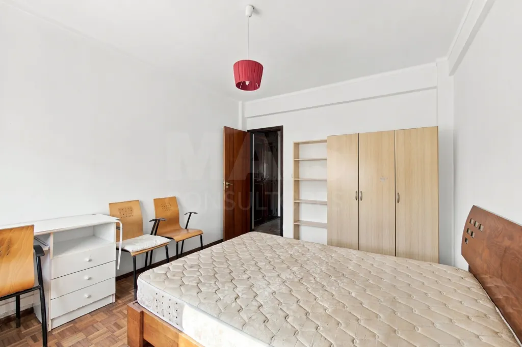 Apartamento T3 com suite e arrecadação em prédio com elevador