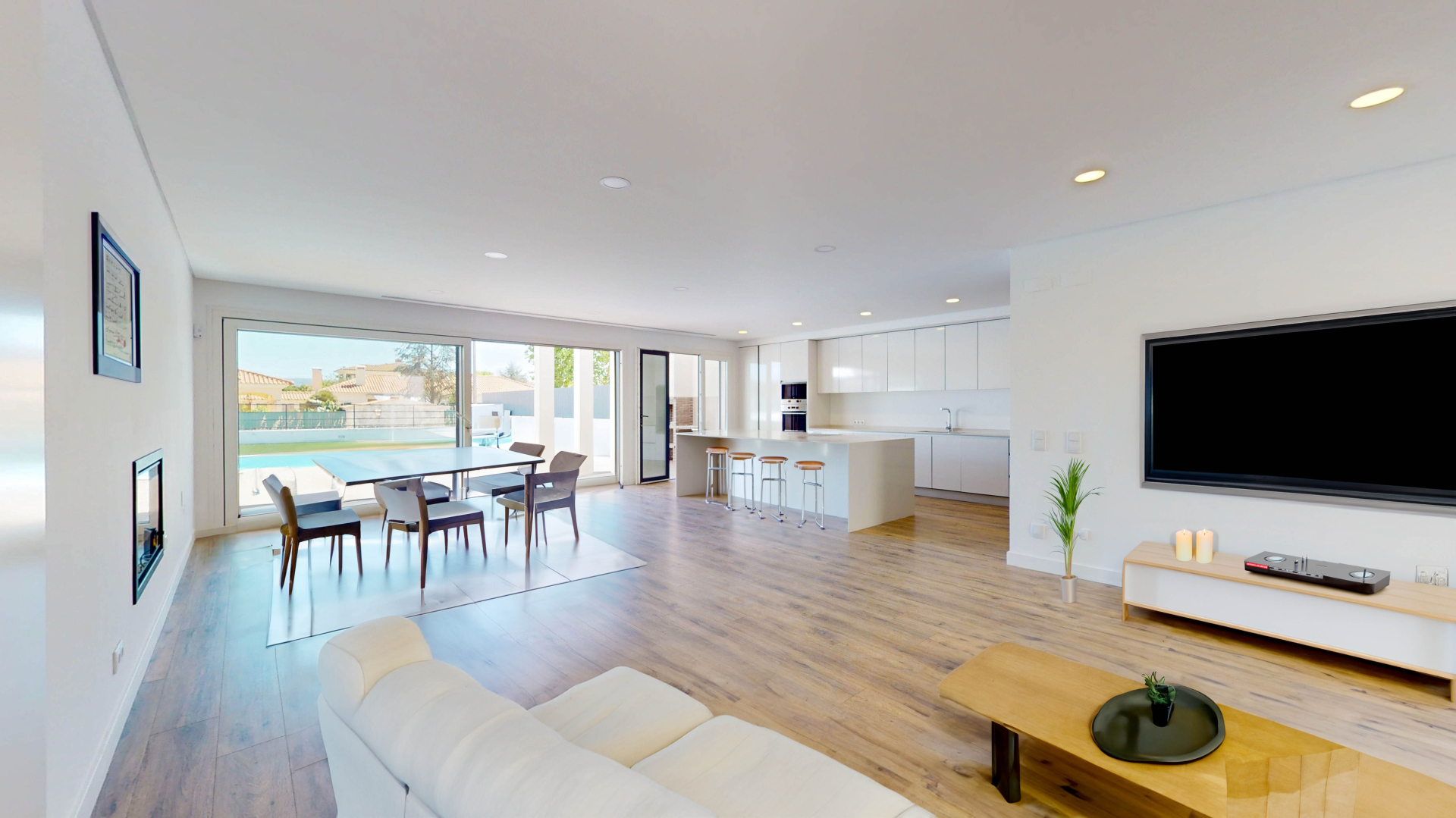 Moradias térreas T4 C\ 4 Suites e Piscina