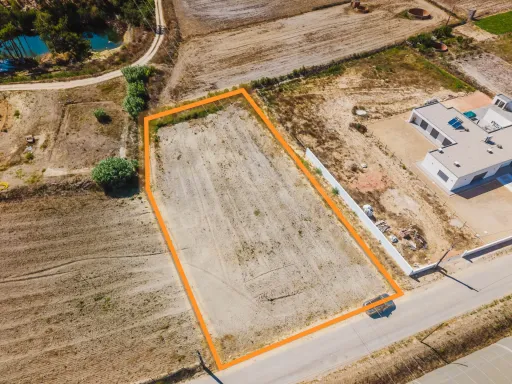 Terreno com viabilidade de construção