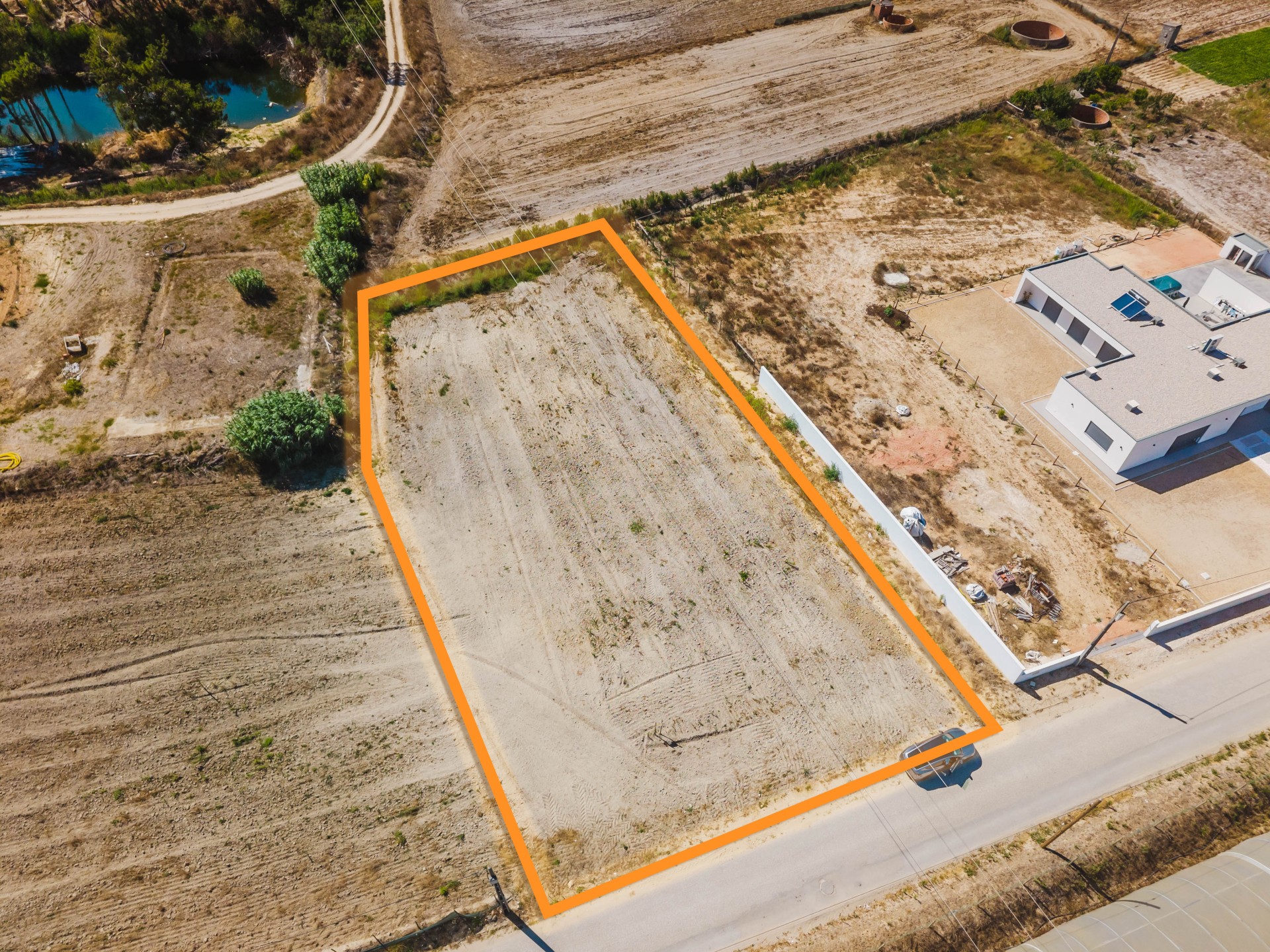 Terreno com viabilidade de construção