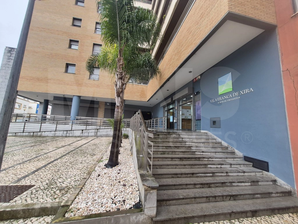 Exclusivo T2 em Condomínio Privado com Piscina