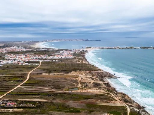 Rustic land with 5.600 m², located in Ferrel