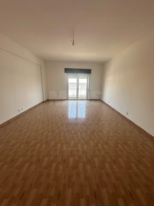 Apartamento T3 no Porto alto com terraço