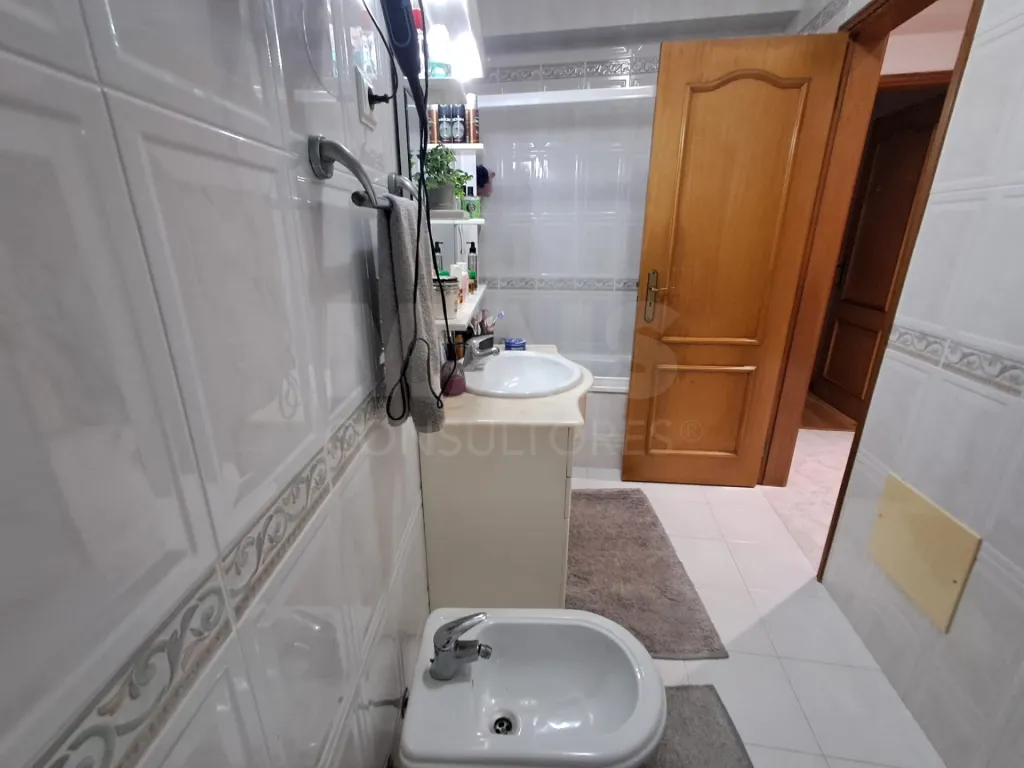 Partially Renovated 2-Bedroom Apartment in Turquel with Garage and Elevator