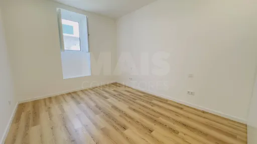 Apartamento T3 Totalmente Remodelado | Centro da Lourinhã | Modernidade, Conforto e Elegância
