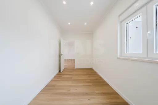 Moradia Geminada T3, Totalmente Remodelada