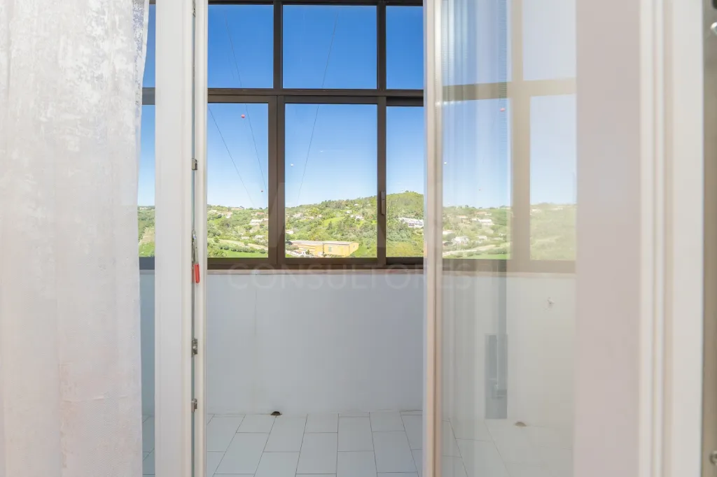 Vista Rio + Espaço Extra – O T2+1 que Vais Querer a 25 Minutos de Lisboa