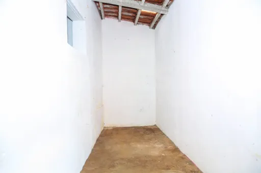 Moradia T2 para Remodelar – Pocariça, Olhalvo