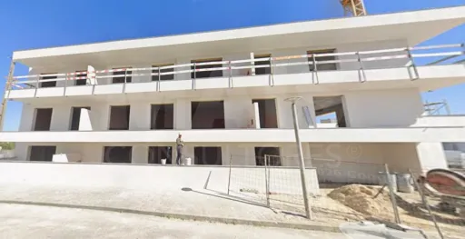 New 3 bedroom apartment with private garage and large balcony in Ferrel near Baleal