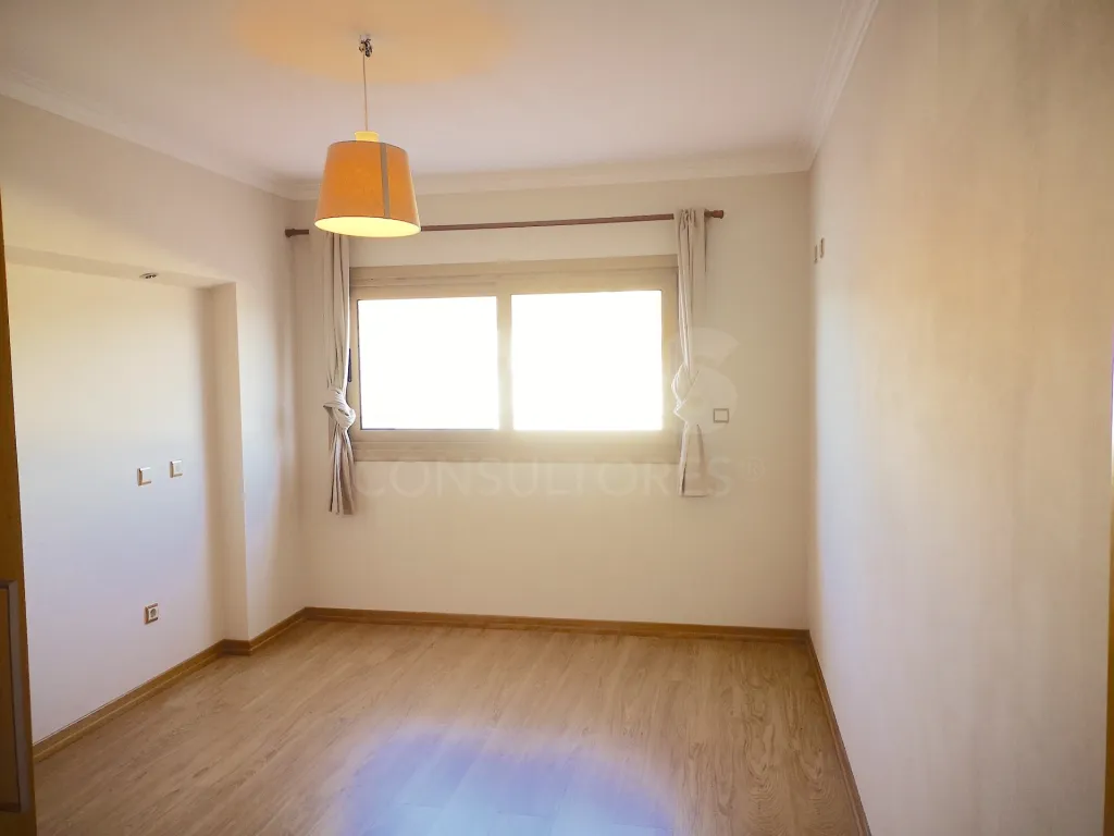 One-bedroom apartment with a 28 m² terrace in Murganhal, Caxias