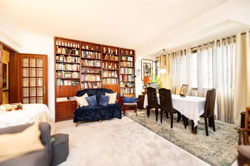 Apartamento T3 no Centro Carnaxide