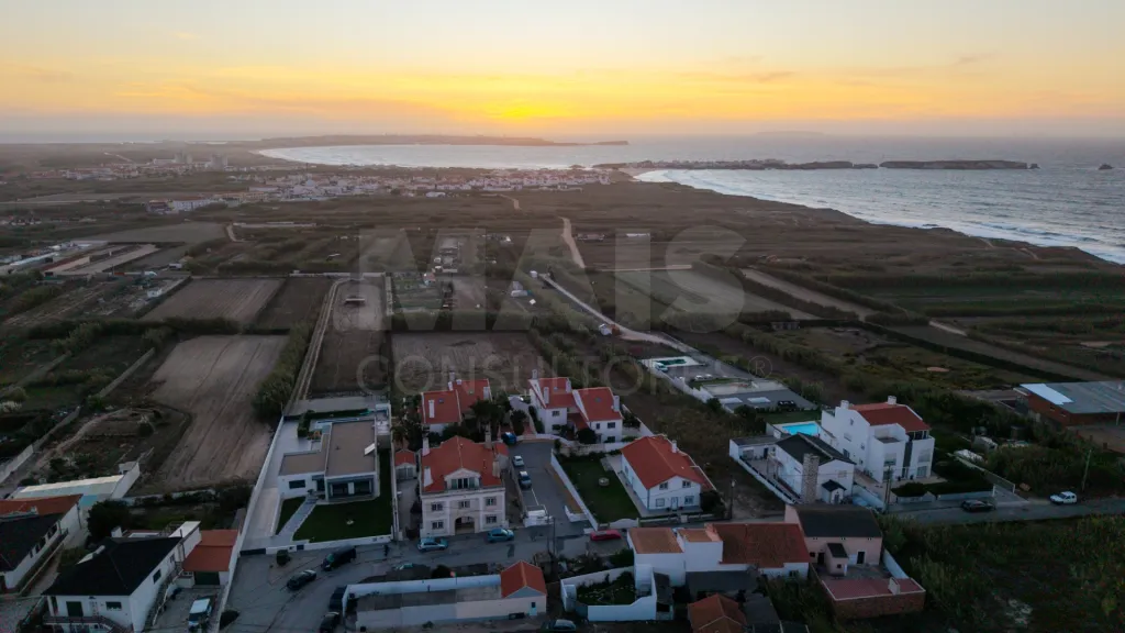T3 em Ferrel | Vista aberta, exposição nascente/sul/poente, terraço e garagem