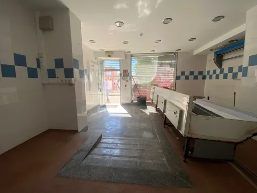 Great Shop, or Turn Into 1 Bedroom (Loures)